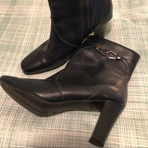 Navy short dress Boots